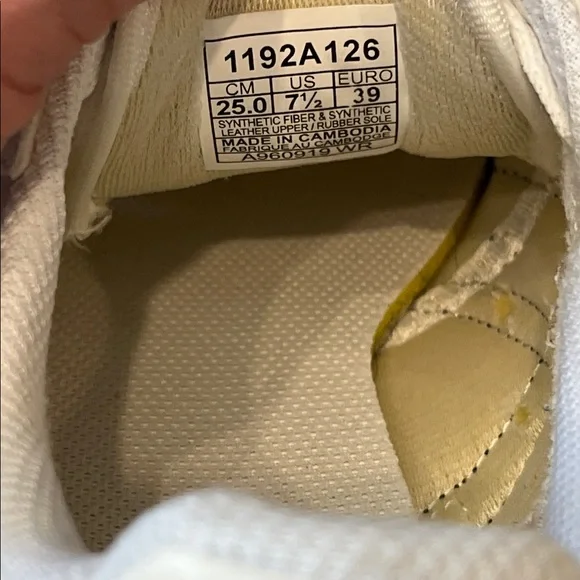 ASICS sneakers W7.5 - Picture 7 of 8